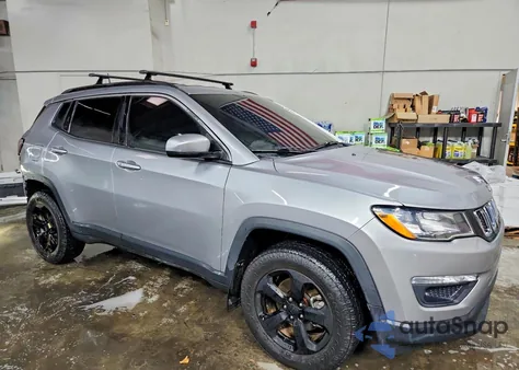 2018 Jeep Compass Latitude z USA, uszkodzony, nr VIN 3C4NJDBB9JT161153